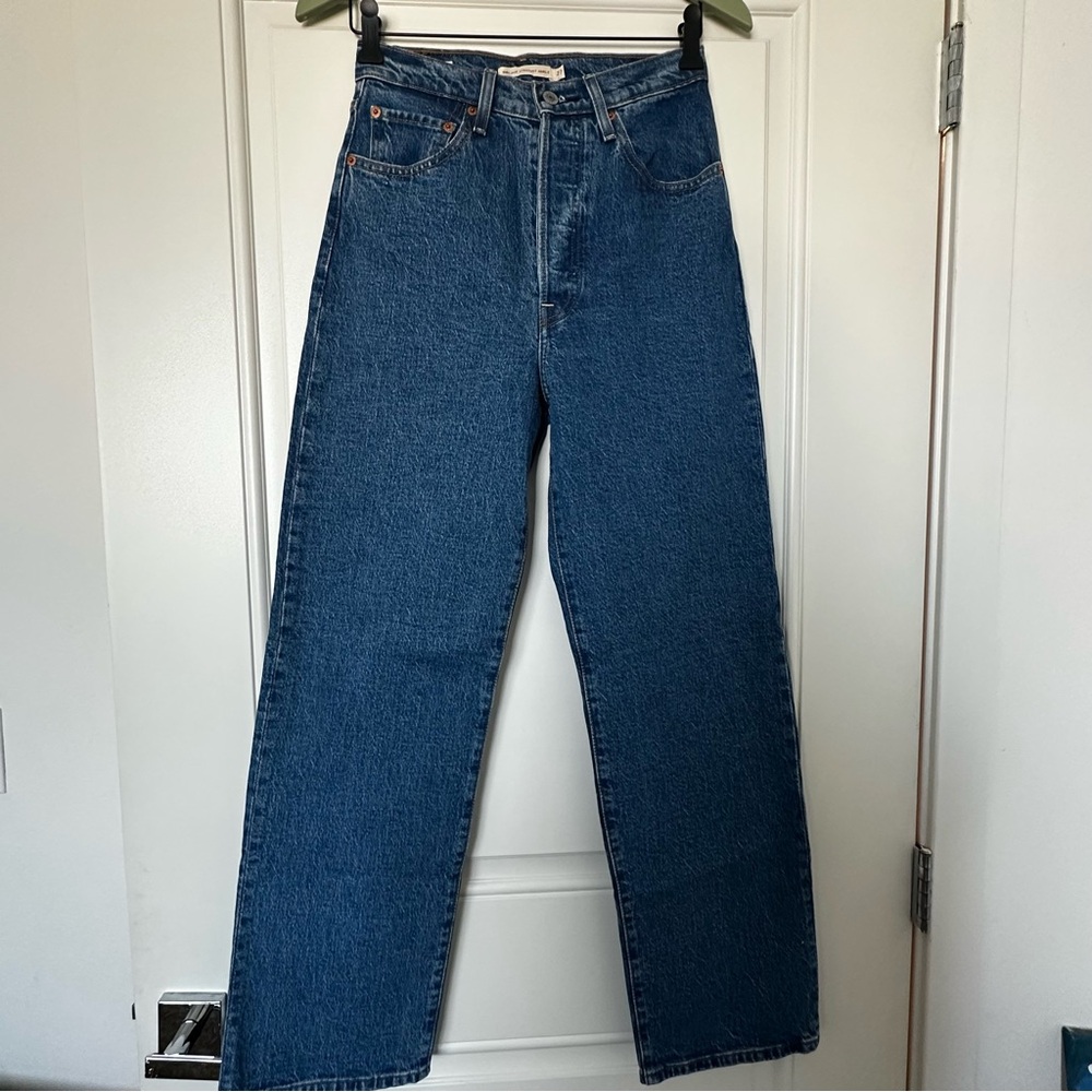 Levi's Straight Leg Blue Jeans